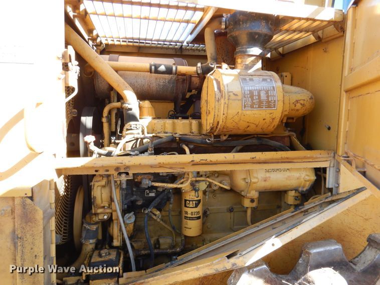 image for item DN1338 1990 Caterpillar 815B  soil compactor