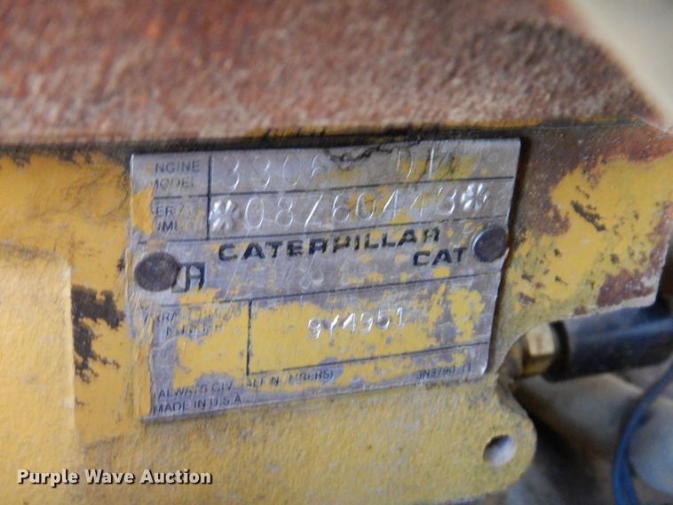 image for item DN1338 1990 Caterpillar 815B  soil compactor