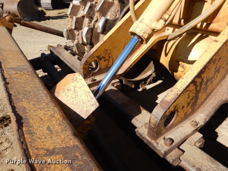 image for item DN1338 1990 Caterpillar 815B  soil compactor