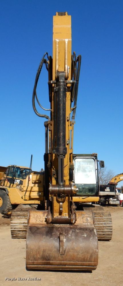 image for item DN1341 2008 Caterpillar 330DL  excavator