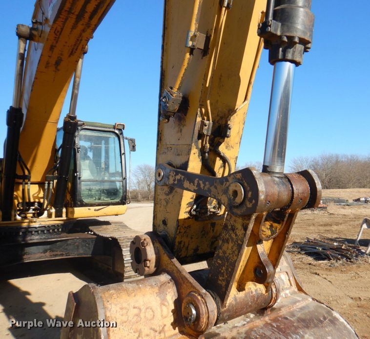 image for item DN1341 2008 Caterpillar 330DL  excavator