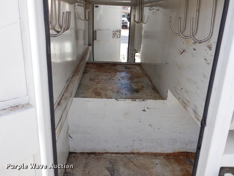 image for item DN7247 2004 International 4200  chipper truck