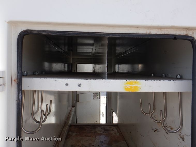 image for item DN7247 2004 International 4200  chipper truck