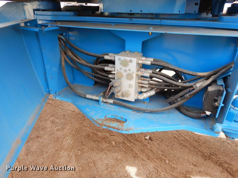 image for item DR1106 2008 Genie Z-135  boom lift