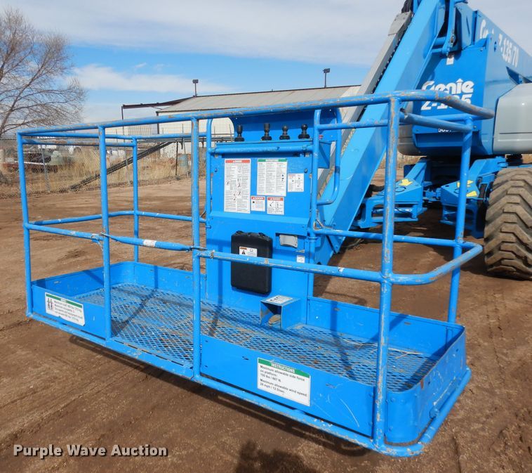 image for item DR1106 2008 Genie Z-135  boom lift