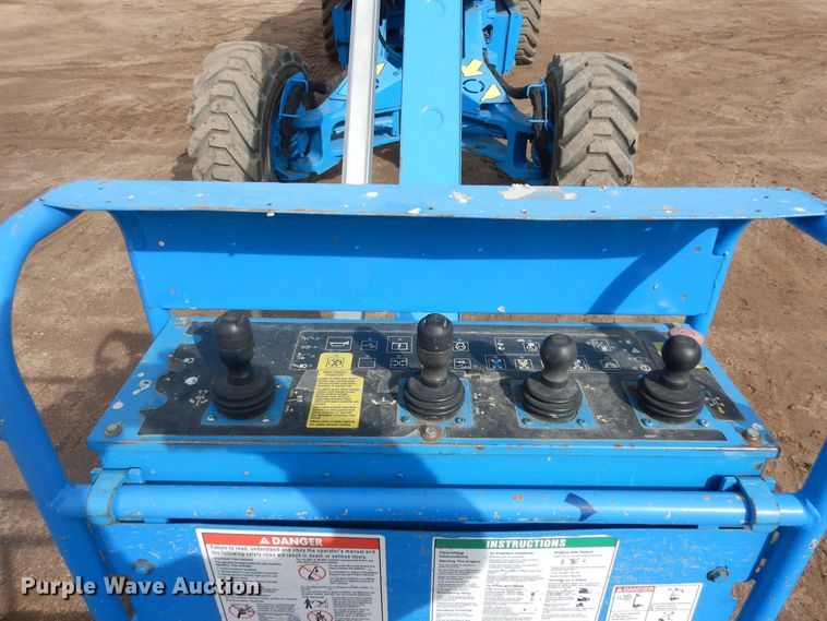 image for item DR1106 2008 Genie Z-135  boom lift