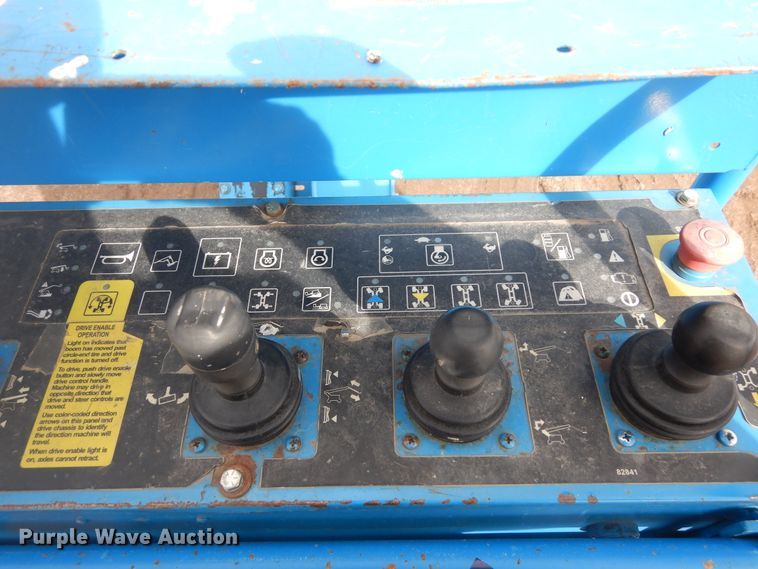 image for item DR1106 2008 Genie Z-135  boom lift