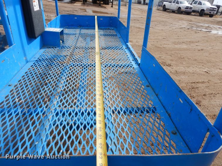 image for item DR1106 2008 Genie Z-135  boom lift