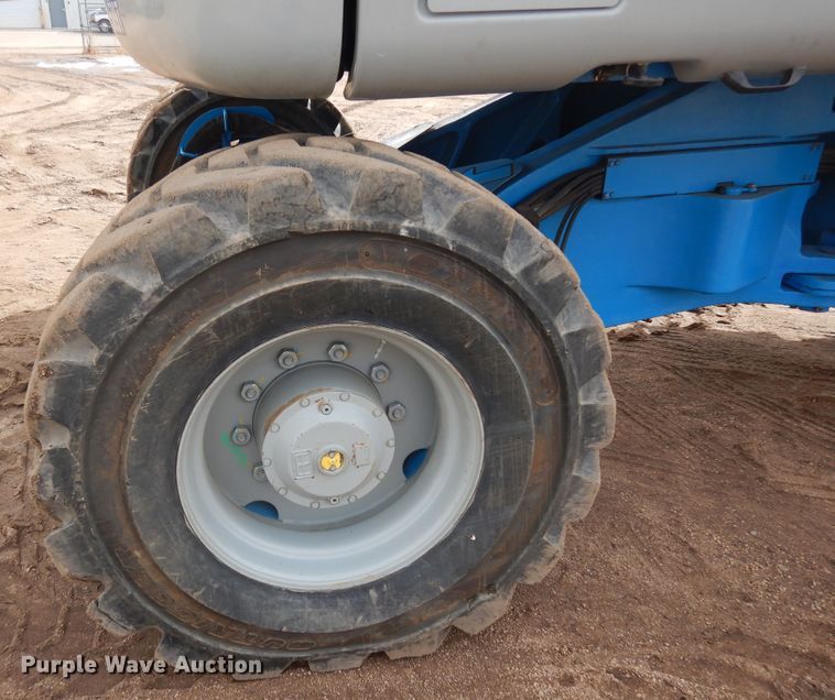 image for item DR1106 2008 Genie Z-135  boom lift