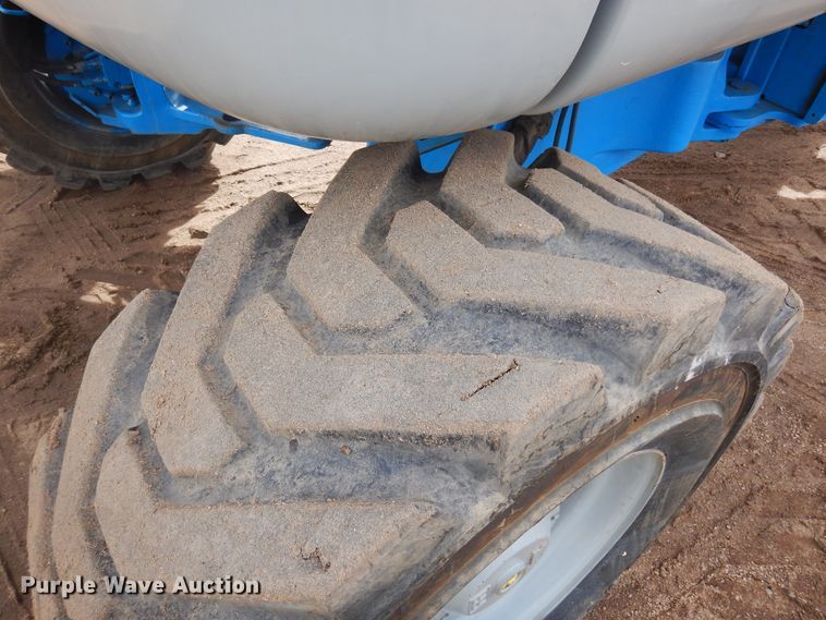 image for item DR1106 2008 Genie Z-135  boom lift