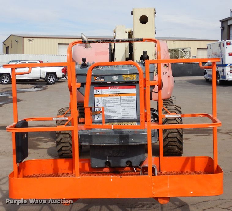 image for item DR1109 2001 JLG 450A  boom lift