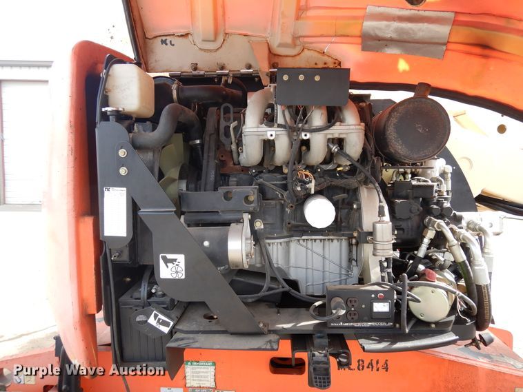 image for item DR1109 2001 JLG 450A  boom lift