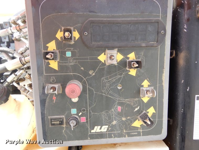 image for item DR1109 2001 JLG 450A  boom lift