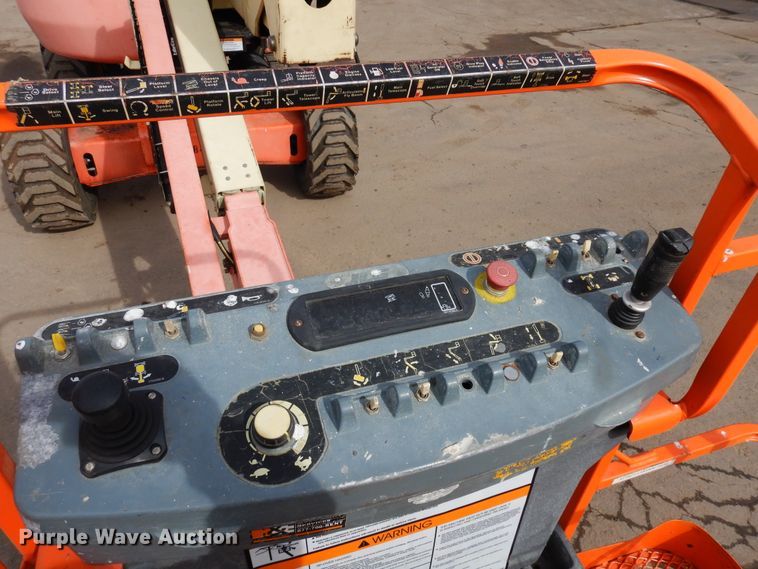 image for item DR1109 2001 JLG 450A  boom lift