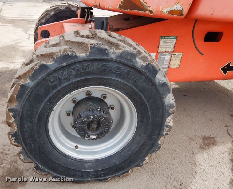 image for item DR1109 2001 JLG 450A  boom lift