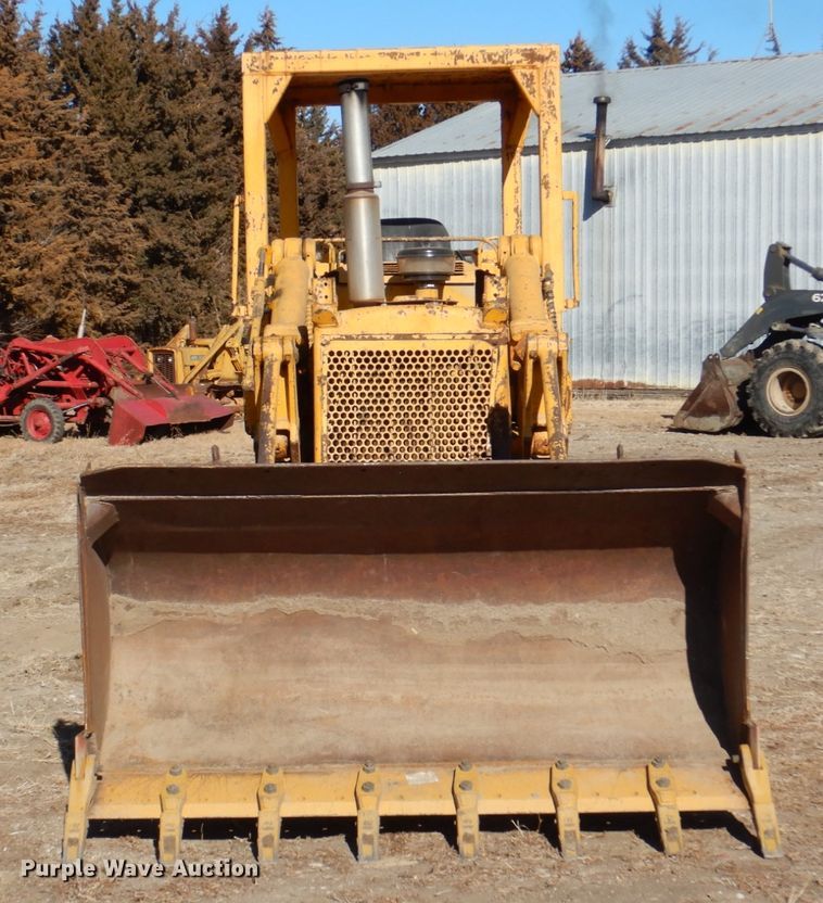 image for item DS5610 1967 Caterpillar 955K  track loader