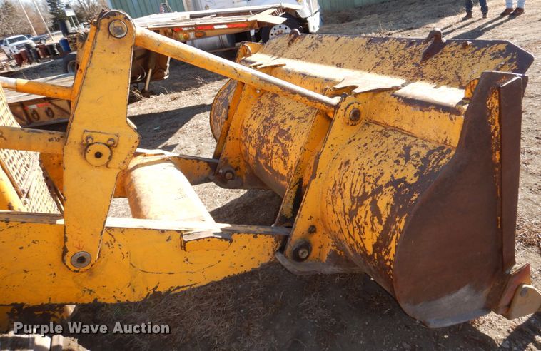 image for item DS5610 1967 Caterpillar 955K  track loader