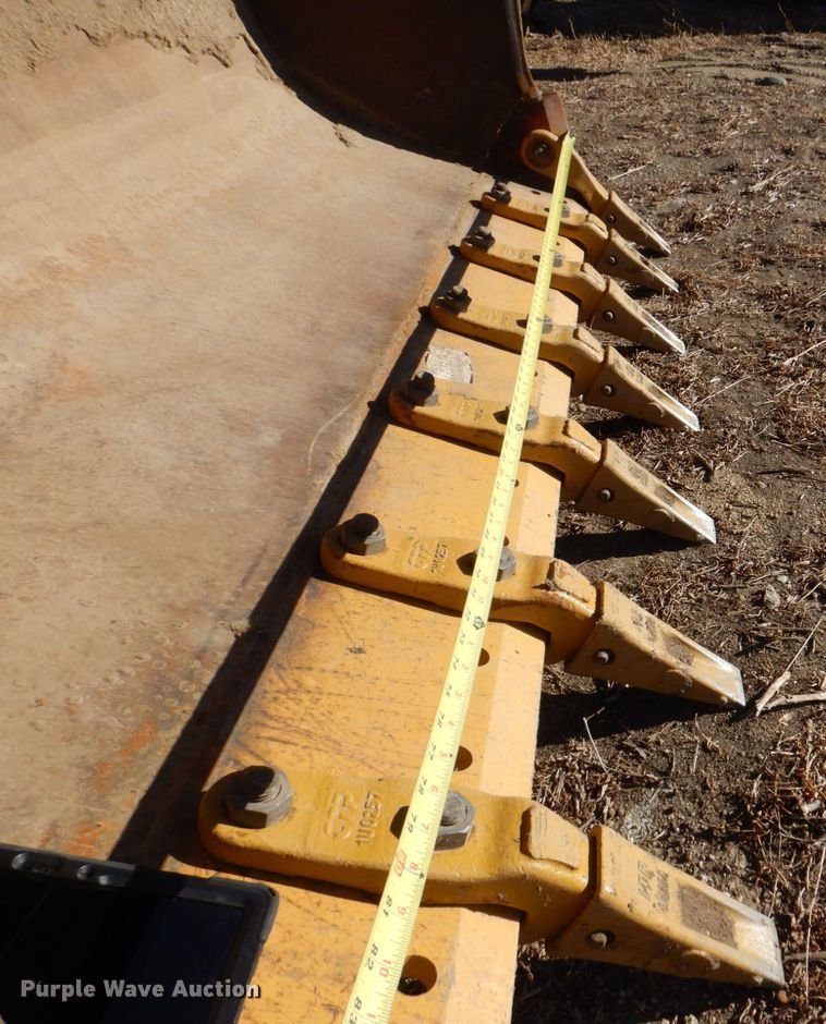 image for item DS5610 1967 Caterpillar 955K  track loader