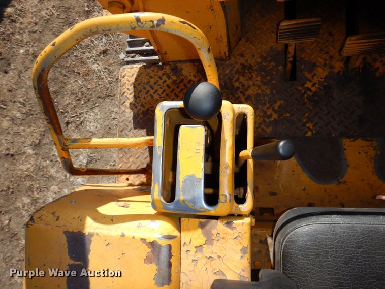 image for item DS5610 1967 Caterpillar 955K  track loader