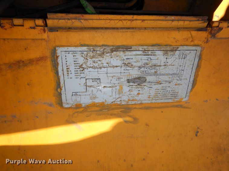 image for item DS5610 1967 Caterpillar 955K  track loader