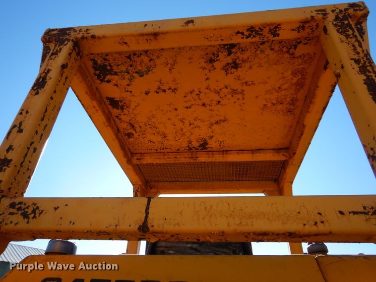 image for item DS5610 1967 Caterpillar 955K  track loader