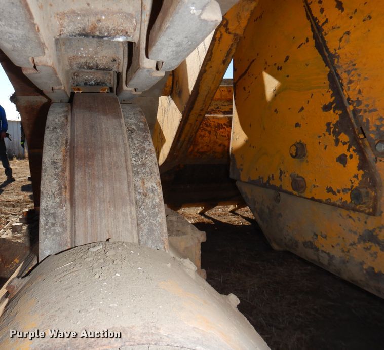 image for item DS5610 1967 Caterpillar 955K  track loader