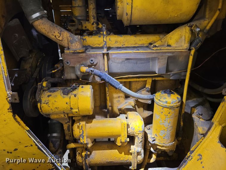 image for item DS5610 1967 Caterpillar 955K  track loader