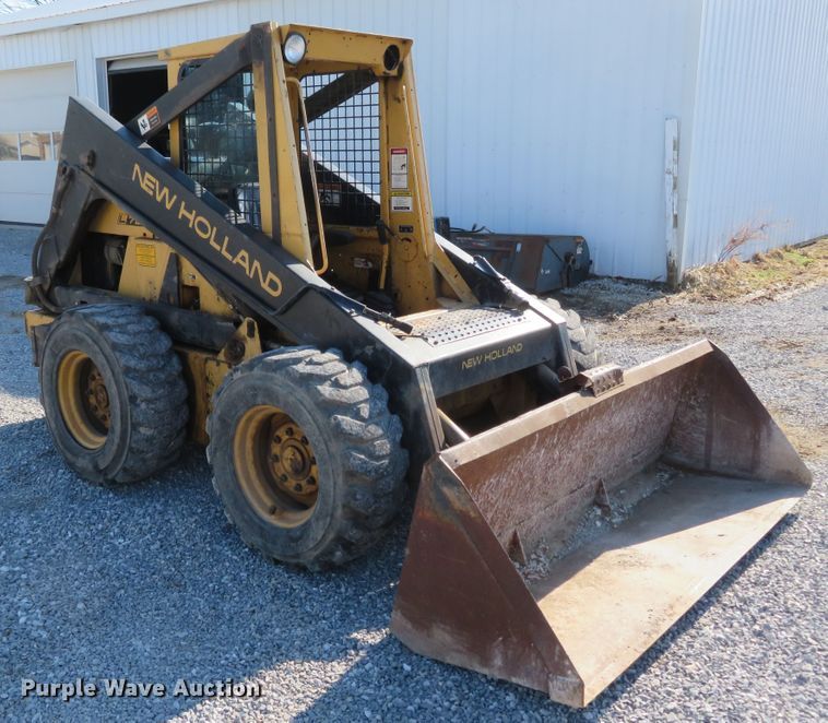 image for item FB9776 1994 New Holland L785  skid steer loader