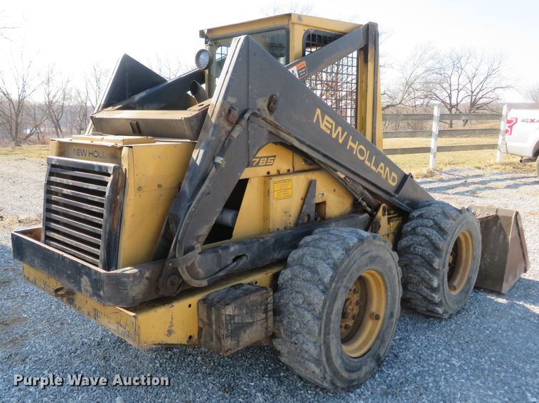 image for item FB9776 1994 New Holland L785  skid steer loader