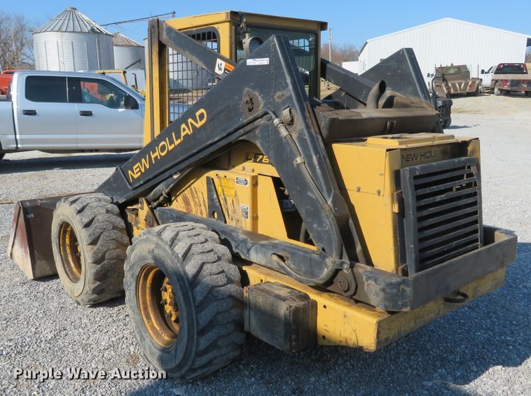 image for item FB9776 1994 New Holland L785  skid steer loader