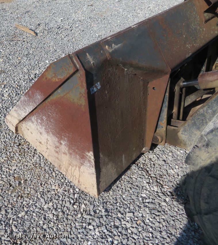 image for item FB9776 1994 New Holland L785  skid steer loader