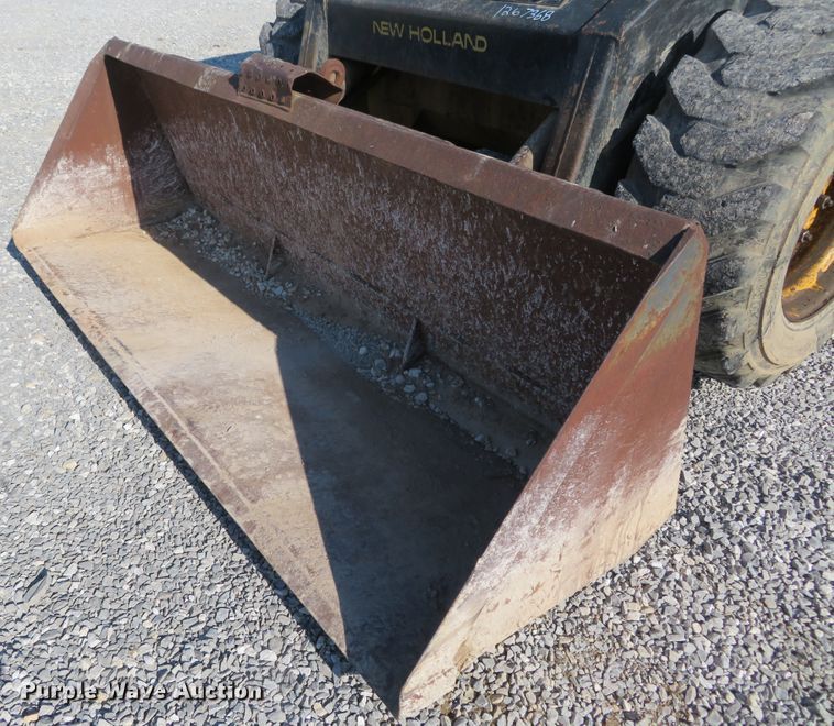image for item FB9776 1994 New Holland L785  skid steer loader