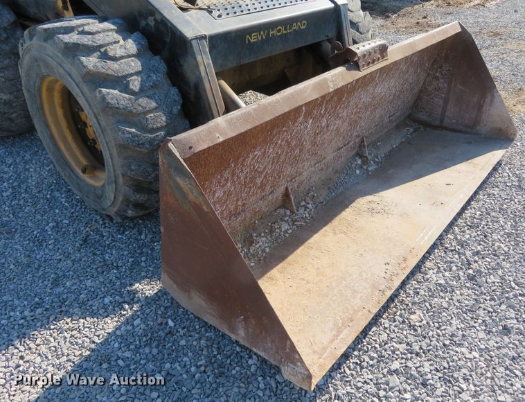 image for item FB9776 1994 New Holland L785  skid steer loader