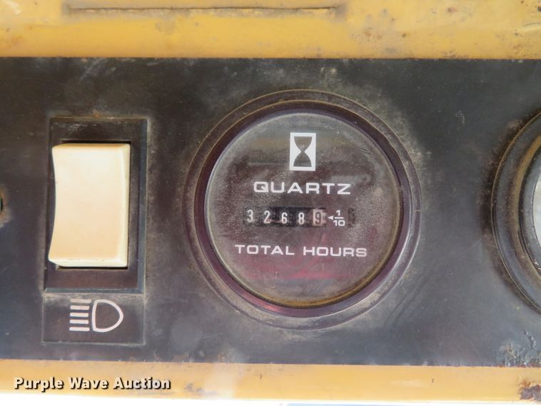 image for item FB9776 1994 New Holland L785  skid steer loader