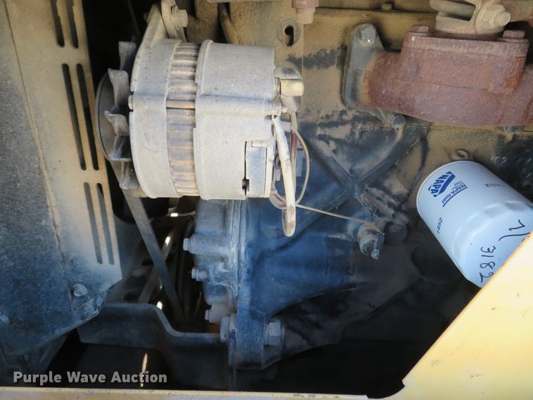 image for item FB9776 1994 New Holland L785  skid steer loader