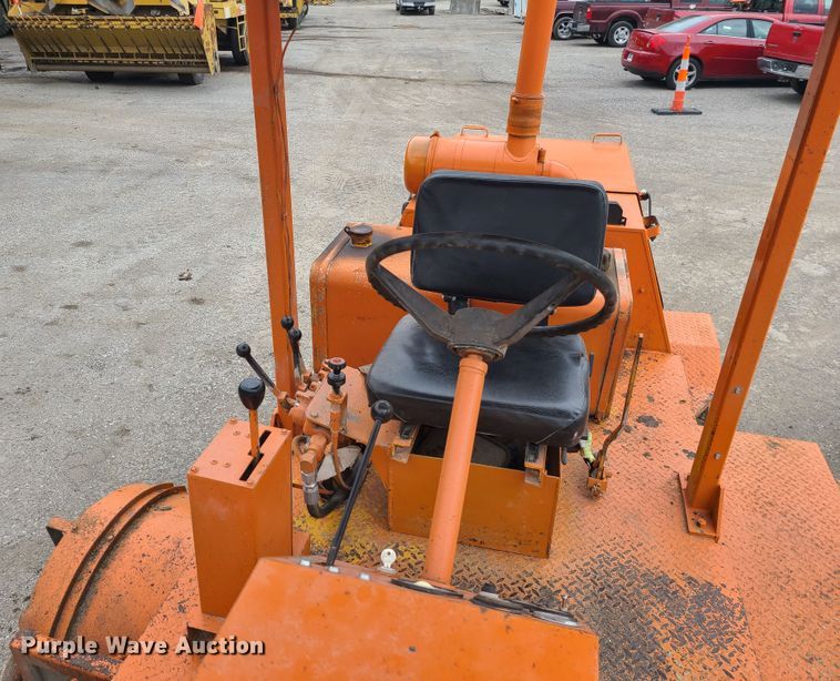 image for item GB9248 1996 Broce FJ300  broom