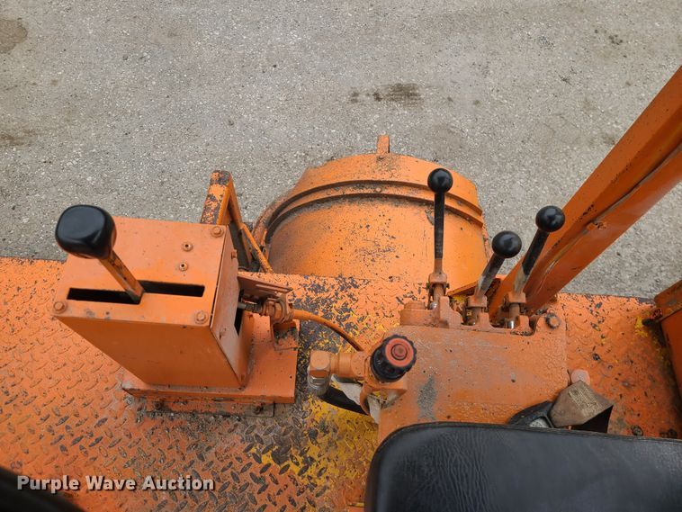 image for item GB9248 1996 Broce FJ300  broom