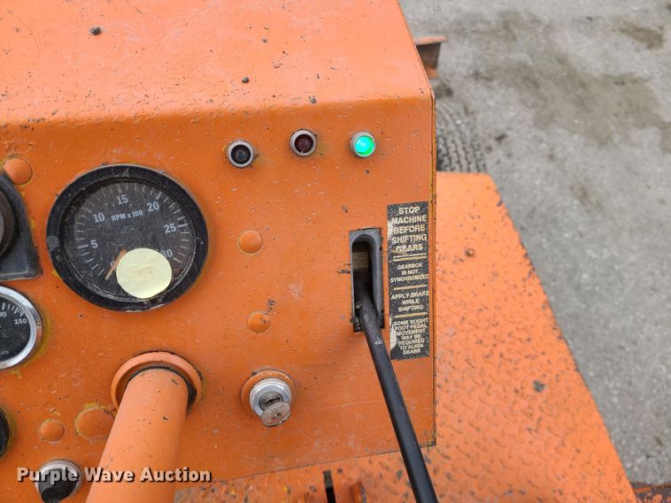 image for item GB9248 1996 Broce FJ300  broom