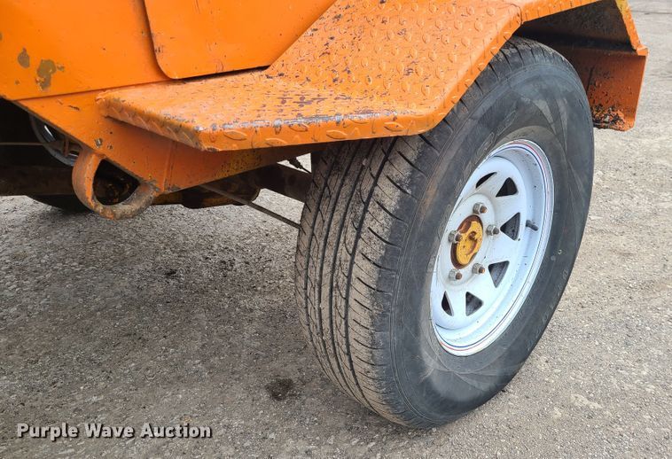 image for item GB9248 1996 Broce FJ300  broom