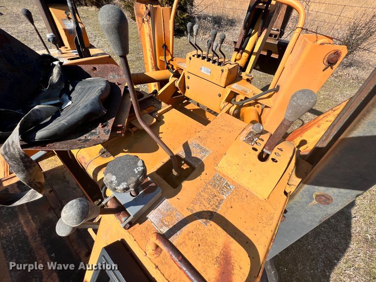 image for item ID9729 1979 Case DH7  trencher