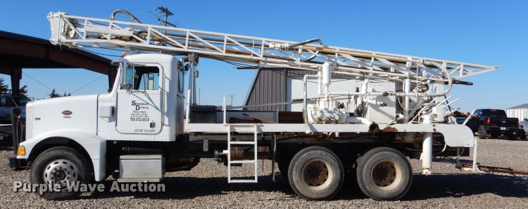 image for item IE9643 1993 Peterbilt 375  drilling rig truck