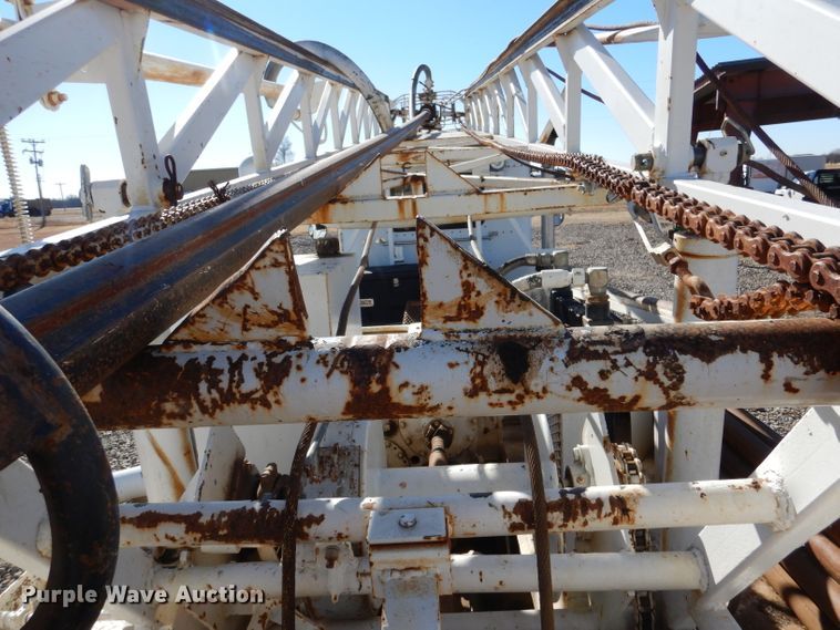 image for item IE9643 1993 Peterbilt 375  drilling rig truck