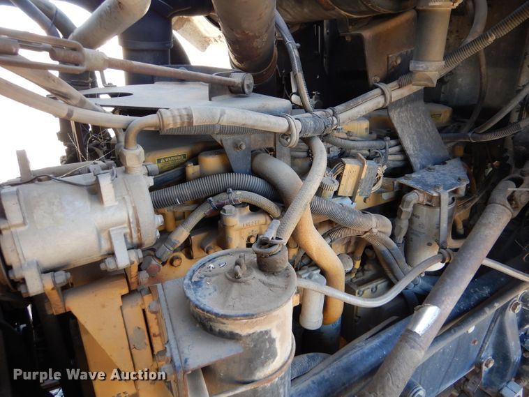 image for item IE9643 1993 Peterbilt 375  drilling rig truck