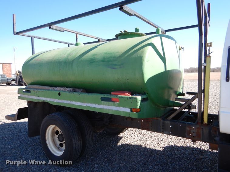 image for item IE9644 1998 GMC C7500  water truck