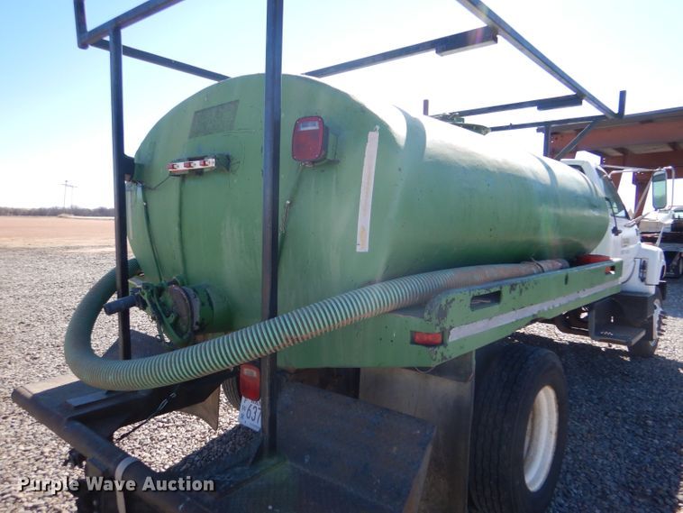 image for item IE9644 1998 GMC C7500  water truck