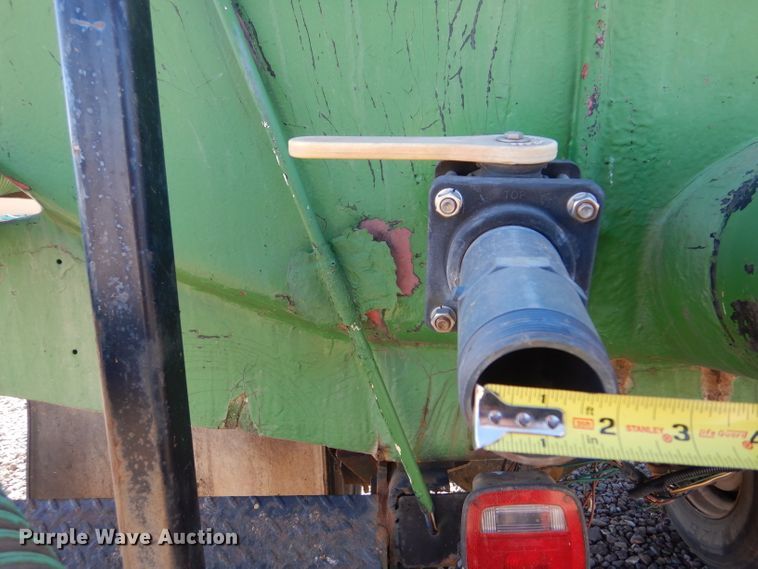 image for item IE9644 1998 GMC C7500  water truck