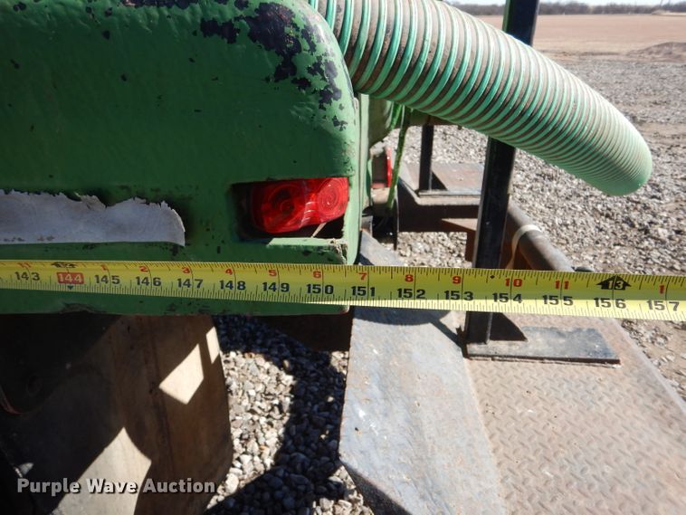 image for item IE9644 1998 GMC C7500  water truck