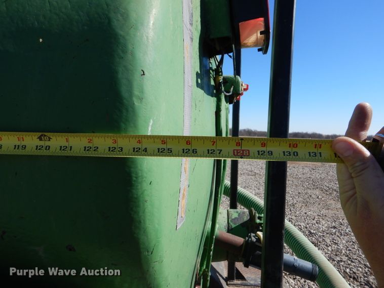 image for item IE9644 1998 GMC C7500  water truck