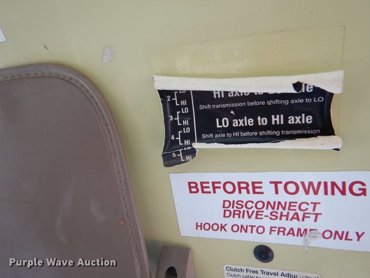 image for item IE9644 1998 GMC C7500  water truck