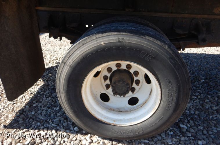 image for item IE9644 1998 GMC C7500  water truck